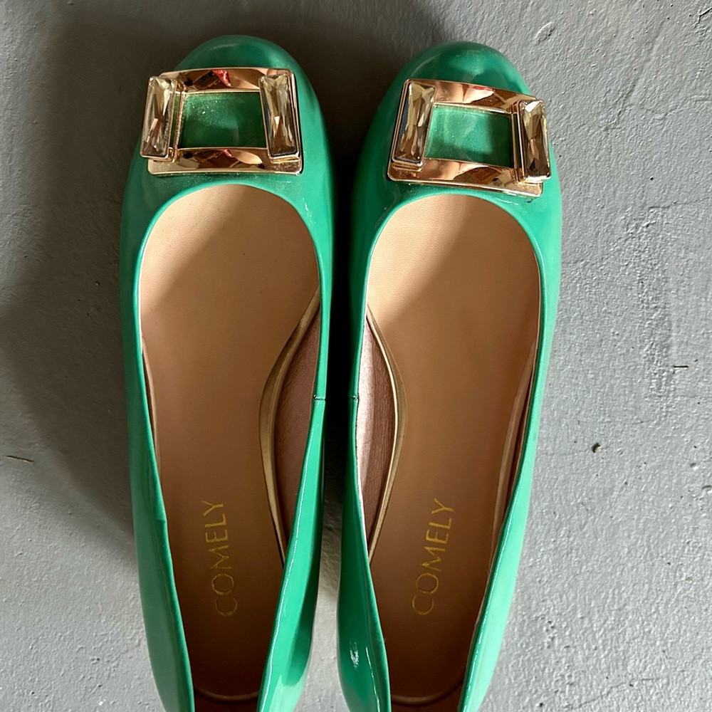 Green and Gold Slip-On Flats with Rounded Toe